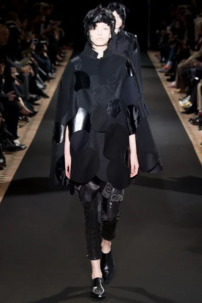 Look 14